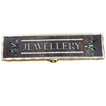 Vintage Wooden Necklace Gift Box – Lockable Jewelry Storage with Engraved Design